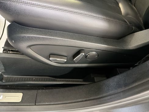 Used 2022 Lincoln Nautilus Reserve image 11