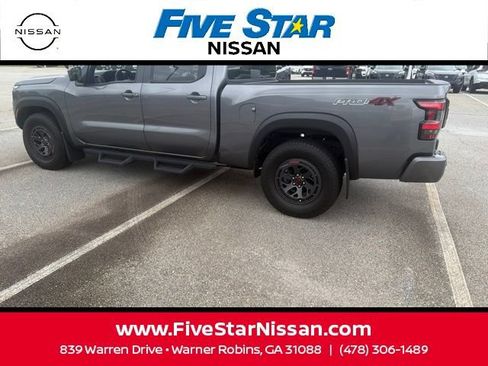 Used 2025 Nissan Frontier PRO-4X w/ Pro Convenience Package AWD/4WD image 17