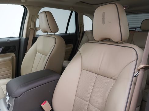 Used 2010 Lincoln MKX 2WD image 12