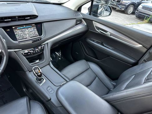 Used 2019 Cadillac XT5 Premium Luxury AWD/4WD image 40