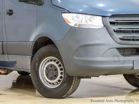 Used 2021 Mercedes-Benz Sprinter 2500 image 3