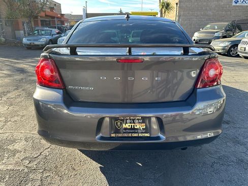 Used 2014 Dodge Avenger SE image 6