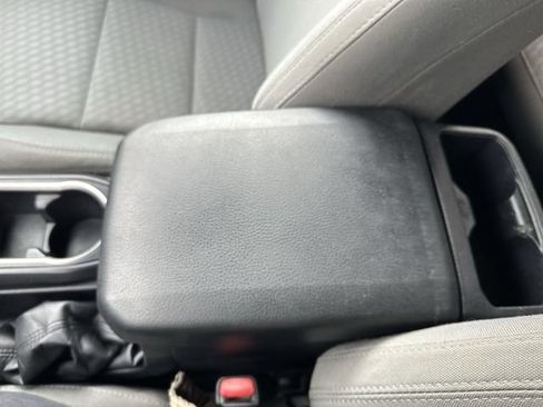 Used 2020 Toyota Tacoma SR AWD/4WD image 25