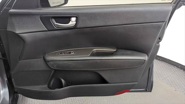 Used 2020 Kia Optima LX FWD image 18