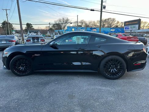 Used 2017 Ford Mustang GT Premium w/ GT Performance Package image 6