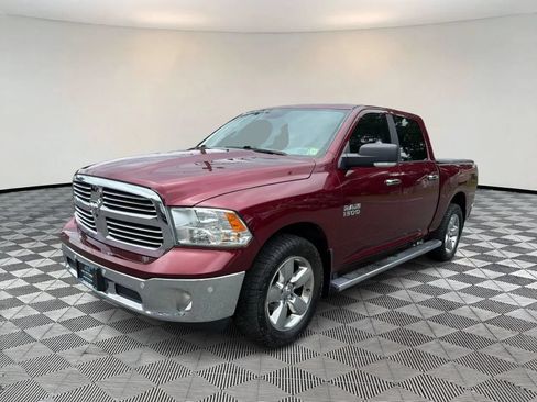 Used 2018 RAM 1500 SLT AWD/4WD image 3