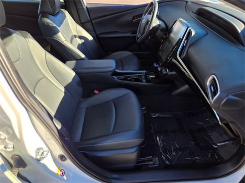 Used 2022 Toyota Prius Prime XLE image 20