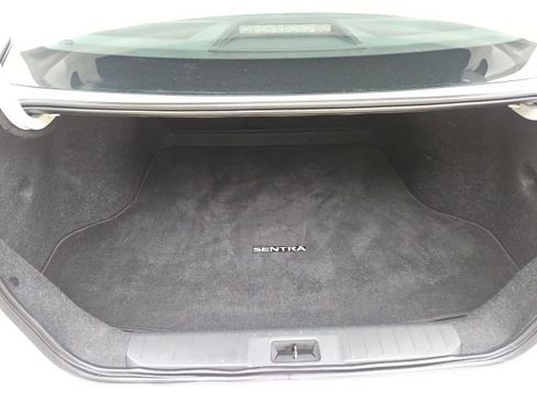 Used 2022 Nissan Sentra SV image 24