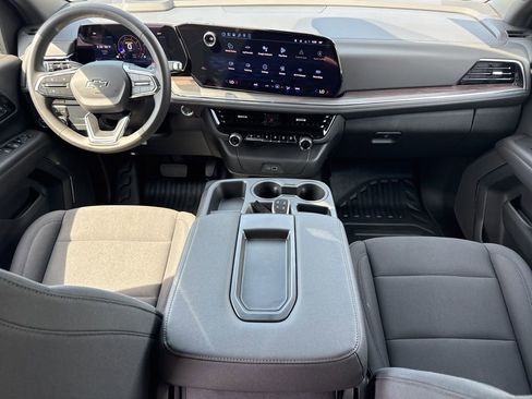 Used 2026 Chevrolet Tahoe 2WD image 13