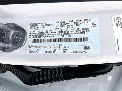 Used 2020 Ford Escape SE image 32