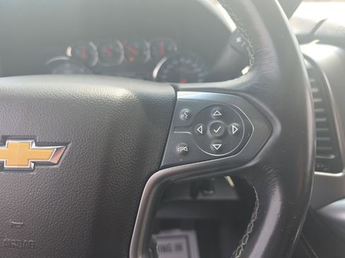 Used 2018 Chevrolet Suburban LT RWD image 12