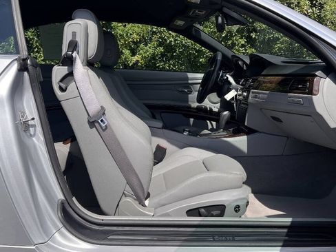 Used 2011 BMW 335i Convertible RWD image 18