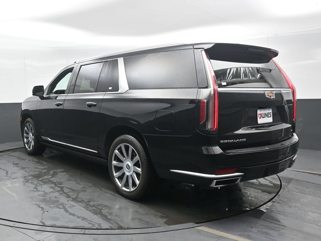Used 2024 Cadillac Escalade ESV Premium Luxury Platinum AWD/4WD image 9