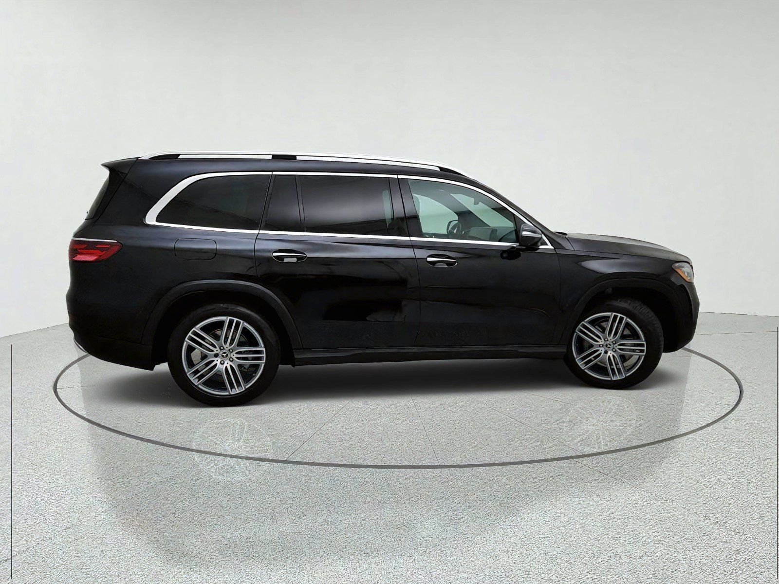 Certified 2025 Mercedes-Benz GLS 450 4MATIC image 7