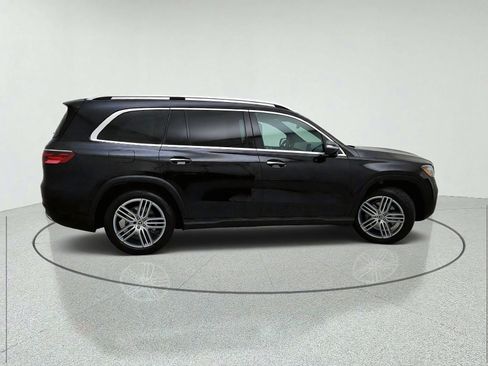 Used 2025 Mercedes-Benz GLS 450 4MATIC image 7