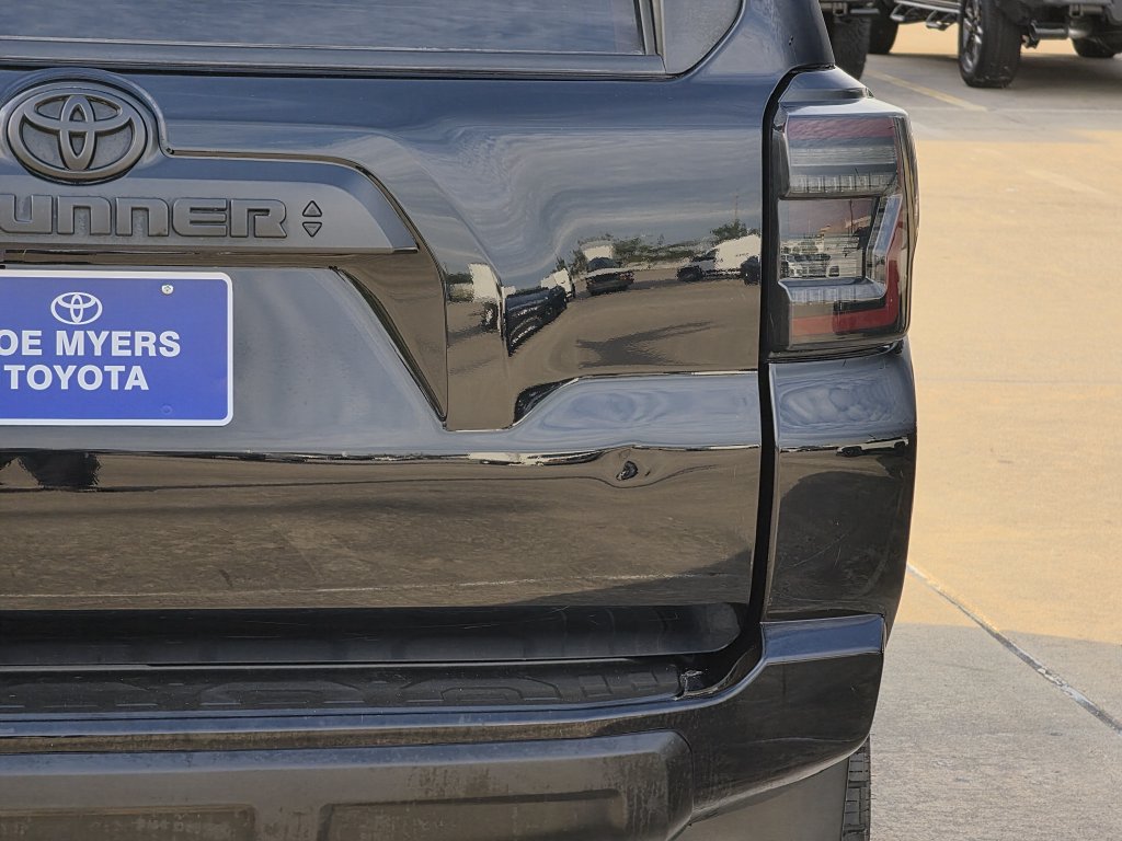 Used 2024 Toyota 4Runner TRD Off-Road AWD/4WD image 9