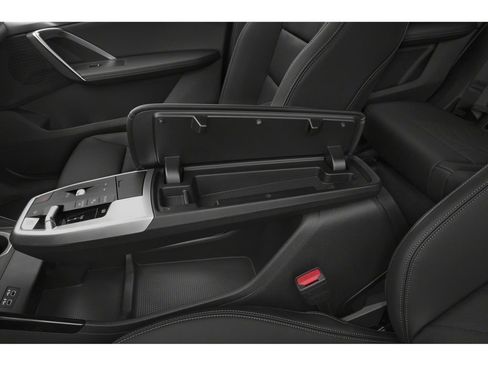 New 2026 BMW X2 xDrive28i w/ Convenience Package image 9