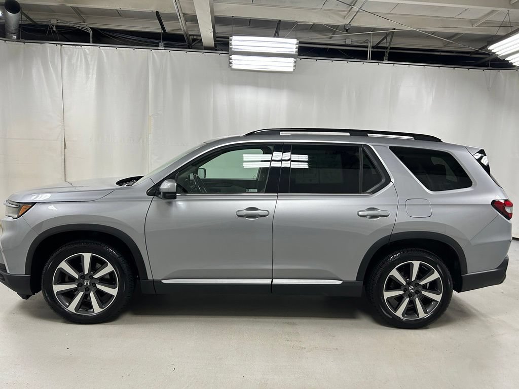 Certified 2024 Honda Pilot Touring image 8