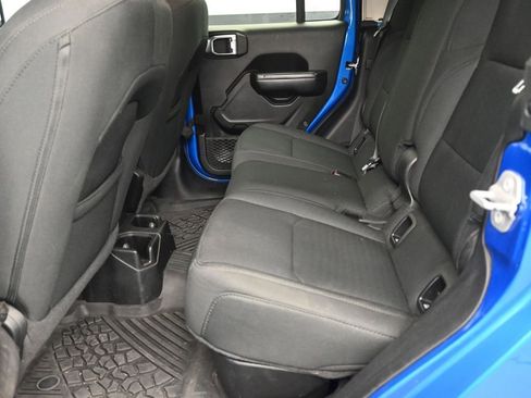 Used 2021 Jeep Gladiator Sport image 17