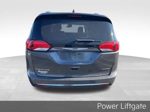 Used 2019 Chrysler Pacifica Limited w/ Tire & Wheel Group image 6