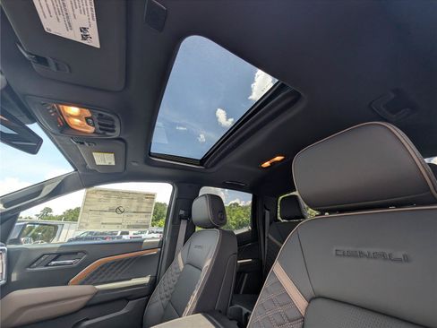 New 2026 GMC Canyon Denali AWD/4WD image 37