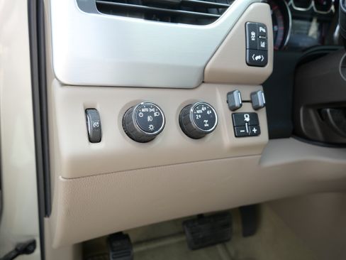 Used 2015 GMC Yukon SLE w/ Convenience Package AWD/4WD image 26