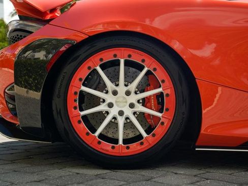 Used 2021 McLaren 765LT image 32