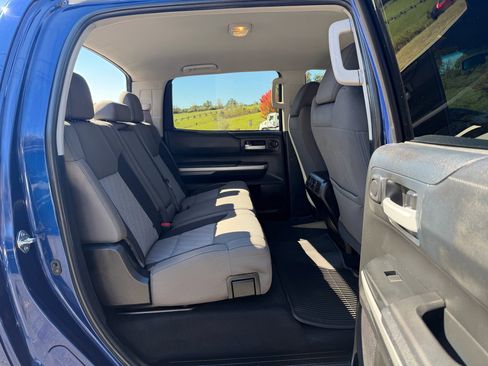 Used 2015 Toyota Tundra SR5 w/ TRD Off Road Package image 26