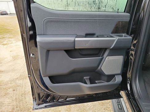 New 2026 Ford F250 Lariat w/ Black Appearance Package image 26