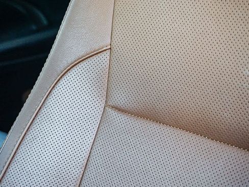 Used 2017 Toyota Highlander Limited image 27