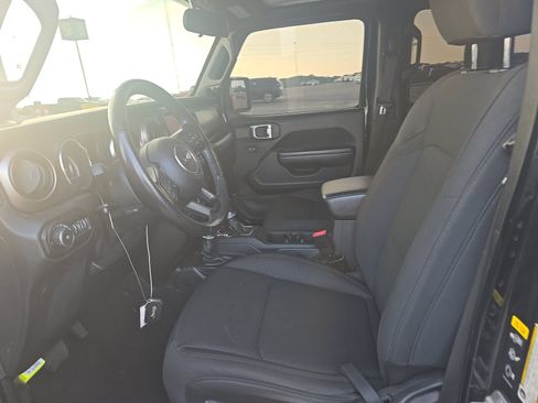 Used 2021 Jeep Wrangler Unlimited Sport AWD/4WD image 7