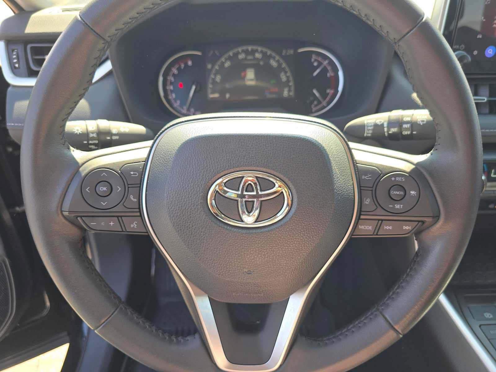 Certified 2024 Toyota RAV4 XLE Premium AWD/4WD image 22