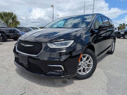 Used 2024 Chrysler Pacifica Touring-L