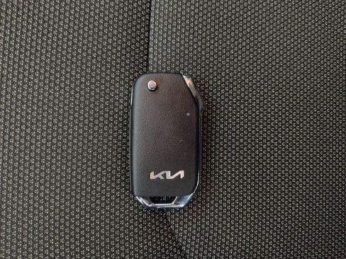 Used 2022 Kia Forte LXS image 32