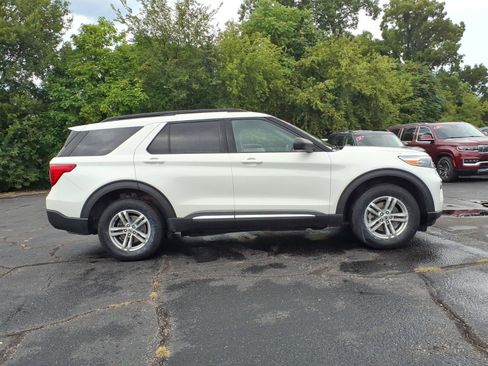 Used 2021 Ford Explorer XLT w/ Class III Trailer Tow Package AWD/4WD image 18