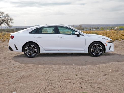 Used 2022 Kia K5 LXS image 6