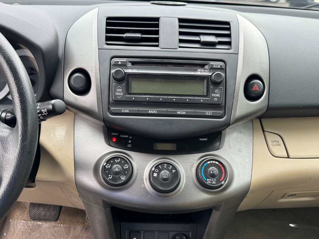 Used 2012 Toyota RAV4 FWD w/ Value Pkg image 24