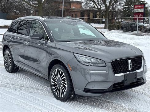 Used 2022 Lincoln Corsair Reserve w/ Equipment Group 201A image 3