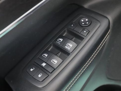 Used 2014 Jeep Grand Cherokee Limited w/ Luxury Group II image 20