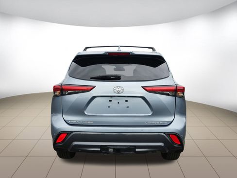 Used 2022 Toyota Highlander Limited image 6