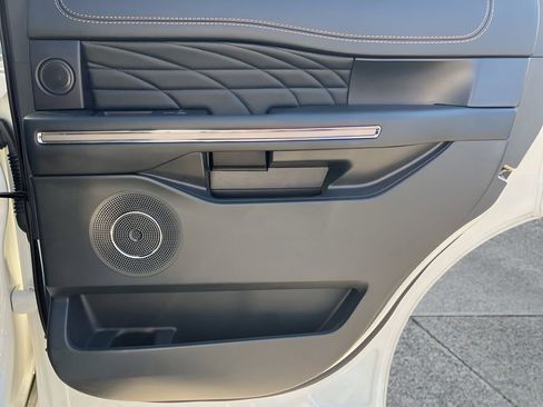Used 2023 Ford Expedition Platinum image 53