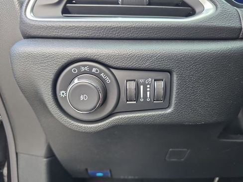 New 2026 Chrysler Pacifica Limited w/ S Appearance Package image 24