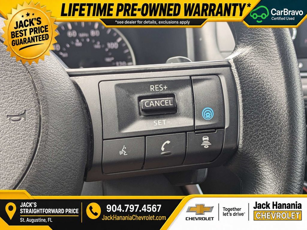 Used 2024 Nissan Rogue SV FWD image 26