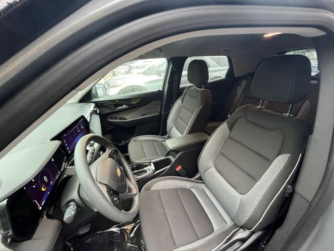 Used 2025 Chevrolet TrailBlazer LT image 32