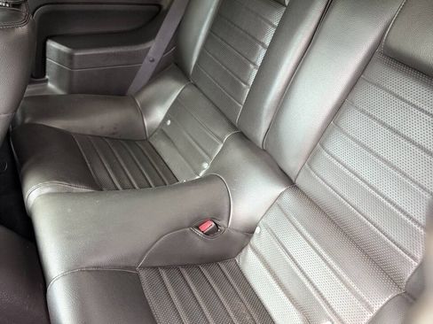 Used 2006 Ford Mustang GT RWD image 23
