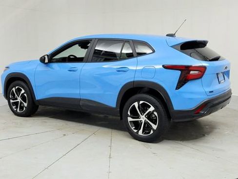 Certified 2024 Chevrolet Trax RS image 3