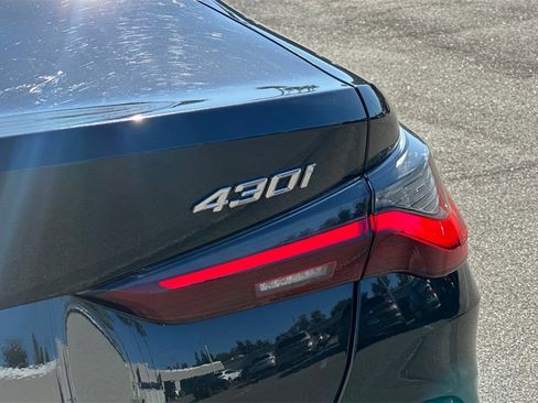 Used 2023 BMW 430i Coupe w/ Premium Package image 32