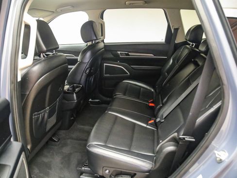 Used 2022 Kia Telluride LX AWD/4WD image 19