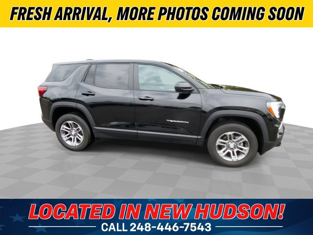 Used 2026 GMC Terrain Elevation FWD image 3