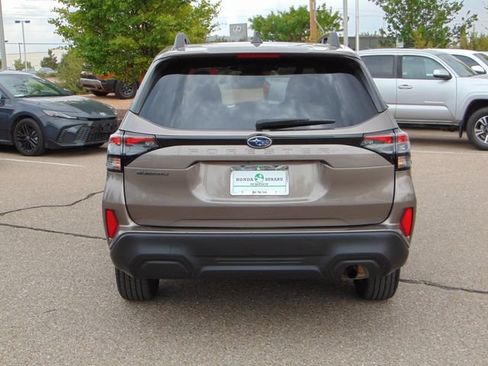 Certified 2025 Subaru Forester Premium AWD/4WD image 5